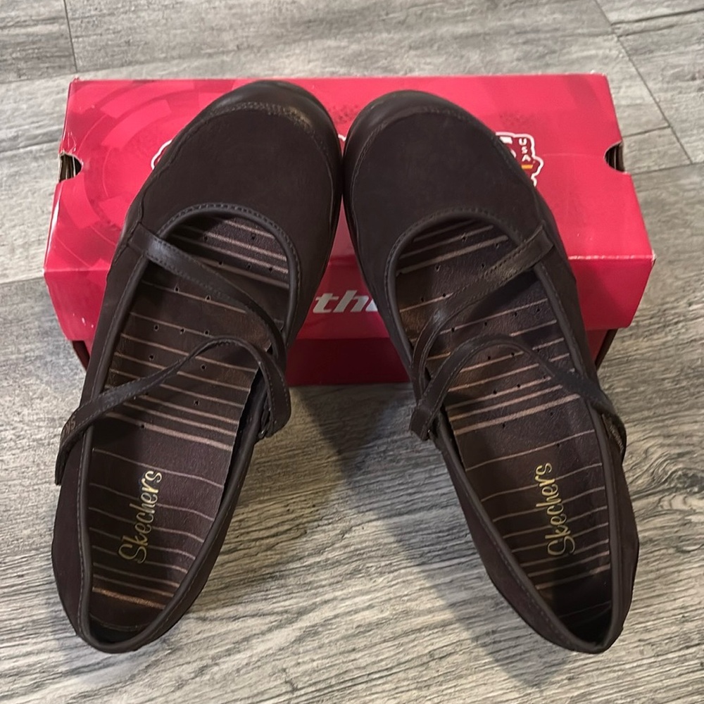 Skechers Women's Chocolate Brown Flats